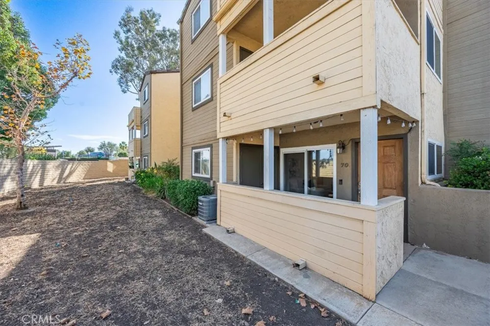 5037 Los Morros Way #70 Oceanside, CA 92057