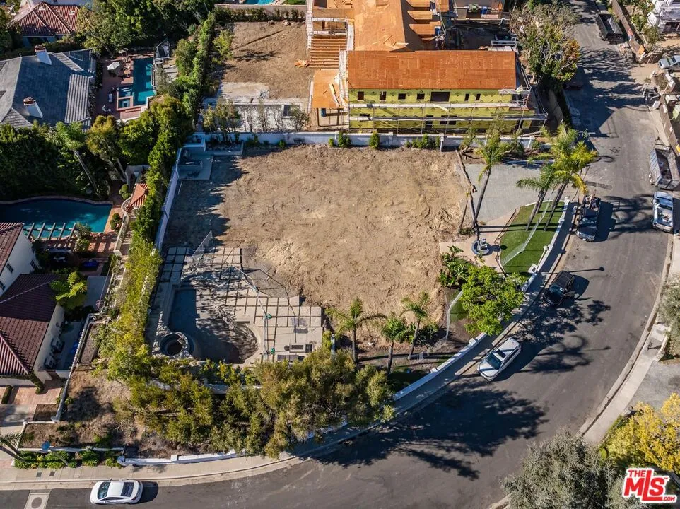 16661 Cumbre Verde Court Los Angeles, CA 90272