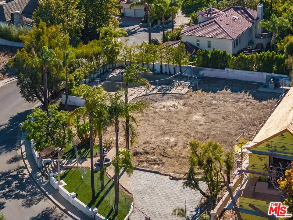 16661 Cumbre Verde Court Los Angeles, CA 90272