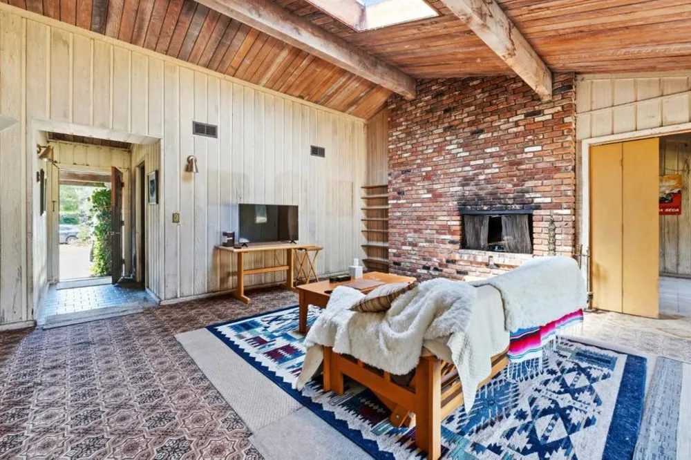 26655 Pancho Way Carmel, CA 93923