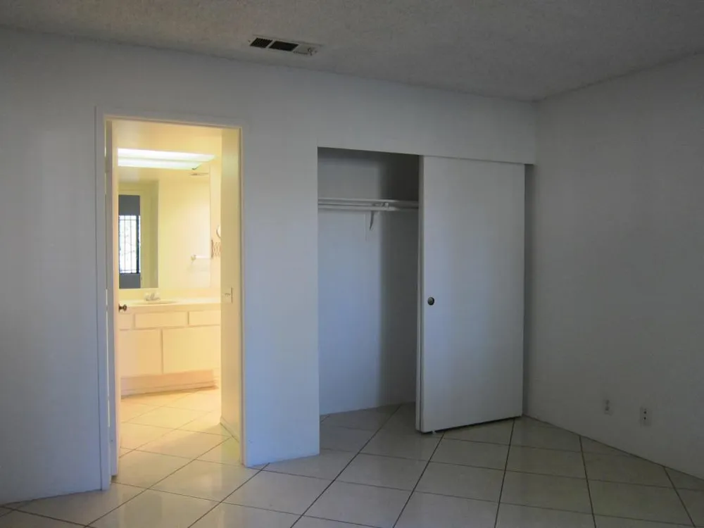 2053 Via Miraleste #914 Palm Springs, CA 92262