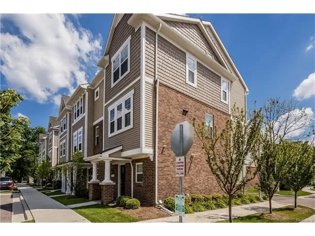 3070 Kilmer Avenue Troy, MI 48083