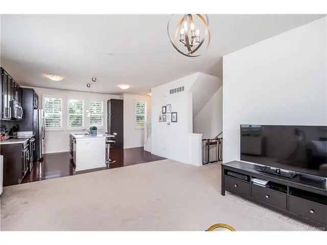 3070 Kilmer Avenue Troy, MI 48083