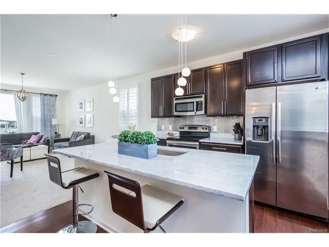 3070 Kilmer Avenue Troy, MI 48083