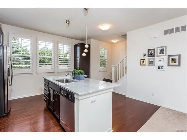 3070 Kilmer Avenue Troy, MI 48083