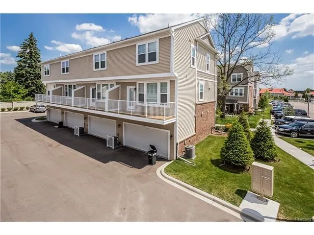 3070 Kilmer Avenue Troy, MI 48083