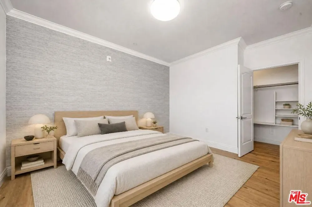 944 S Serrano Avenue #301 Los Angeles, CA 90006