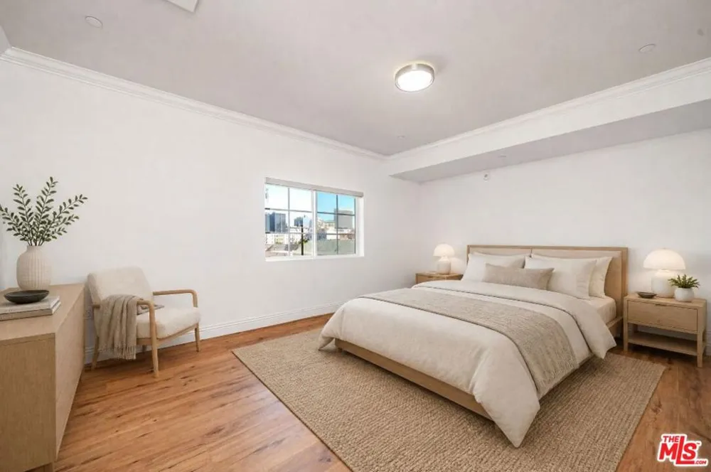 944 S Serrano Avenue #301 Los Angeles, CA 90006