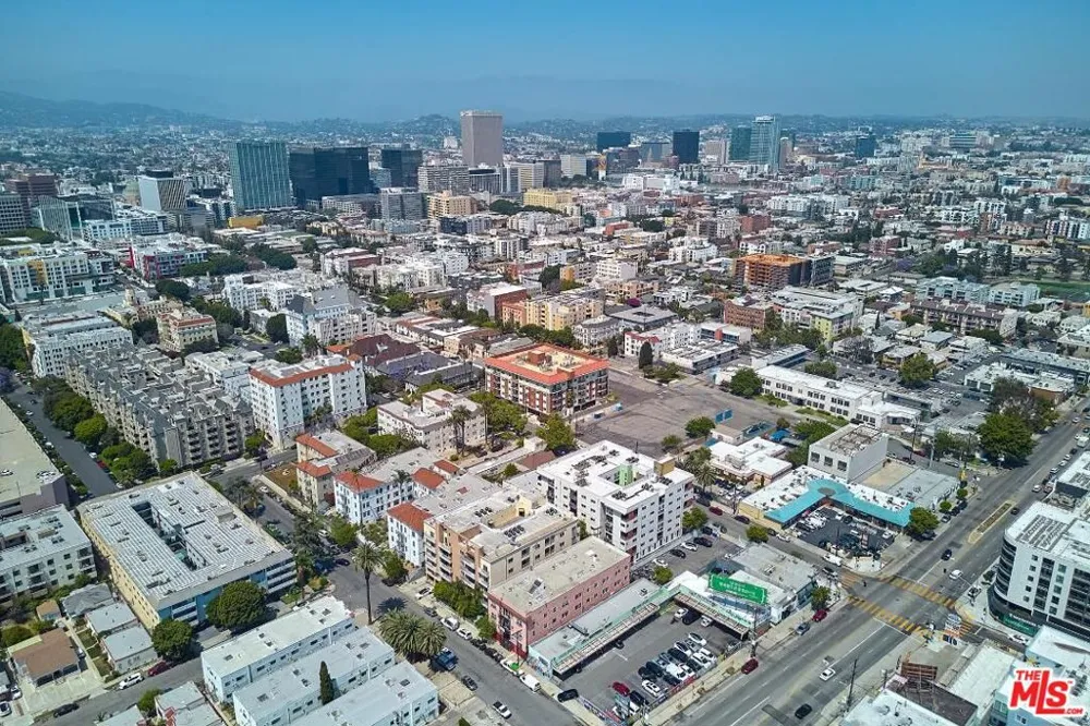 944 S Serrano Avenue #301 Los Angeles, CA 90006