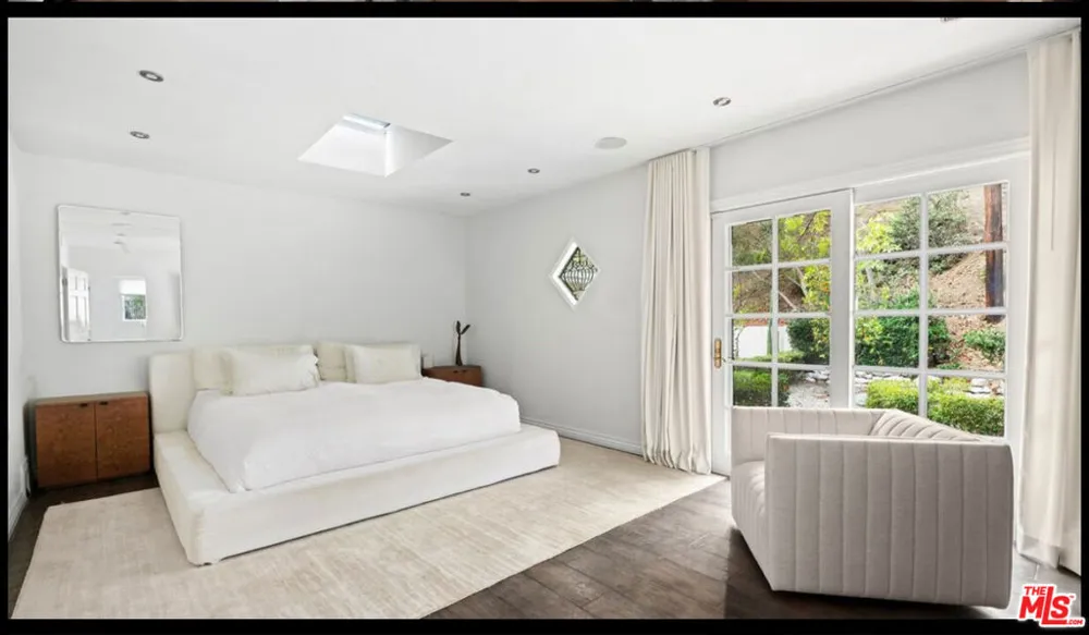 10216 Cielo Drive Beverly Hills, CA 90210