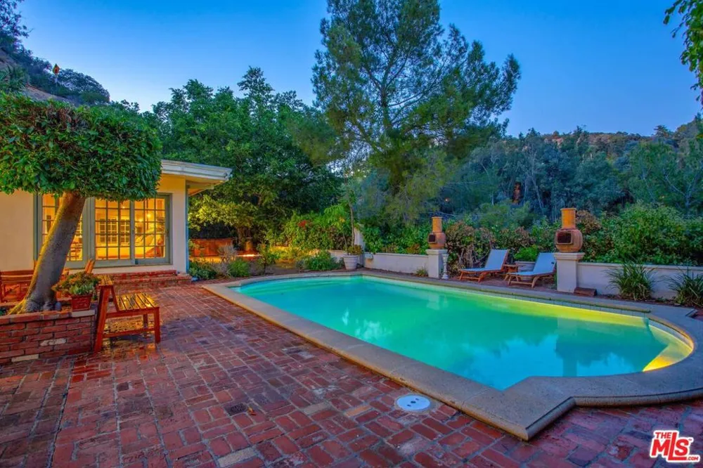 10216 Cielo Drive Beverly Hills, CA 90210
