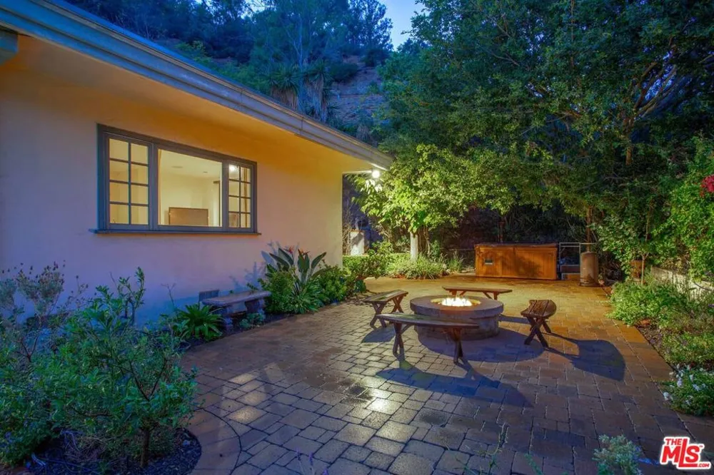 10216 Cielo Drive Beverly Hills, CA 90210