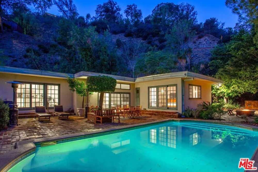 10216 Cielo Drive Beverly Hills, CA 90210