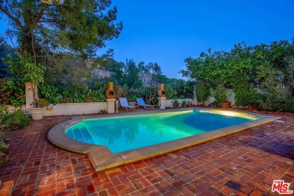 10216 Cielo Drive Beverly Hills, CA 90210