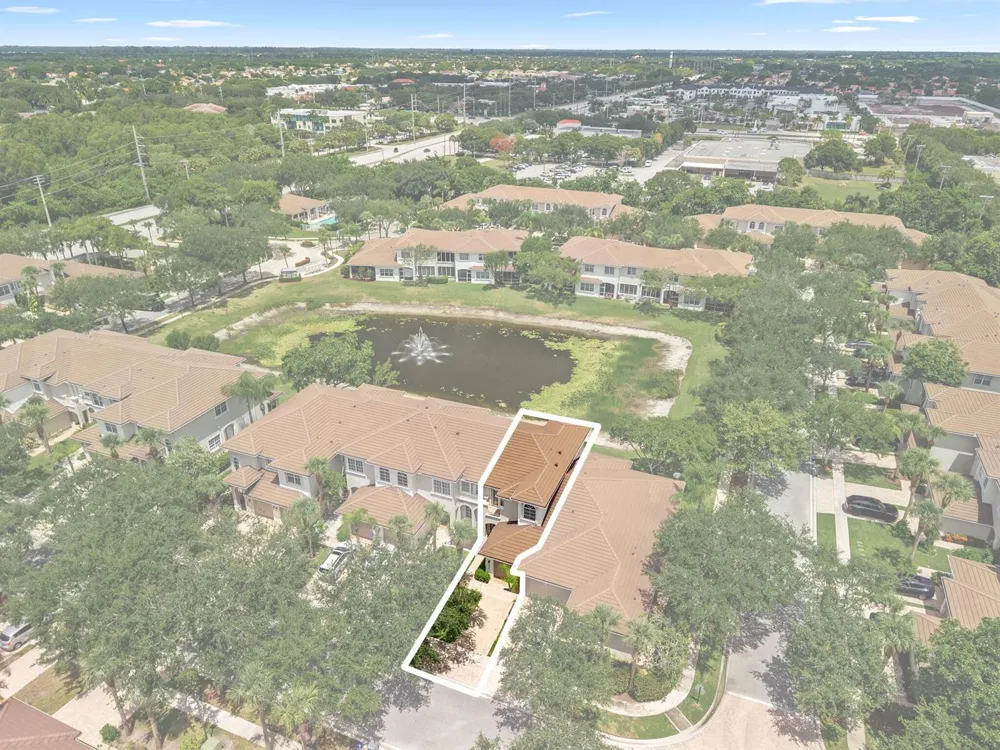 6394 BELLA CIRCLE #1004 Boynton Beach, FL 33437