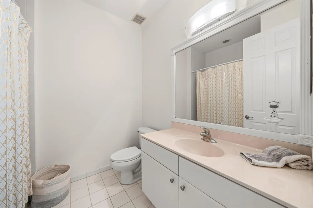 6394 BELLA CIRCLE #1004 Boynton Beach, FL 33437