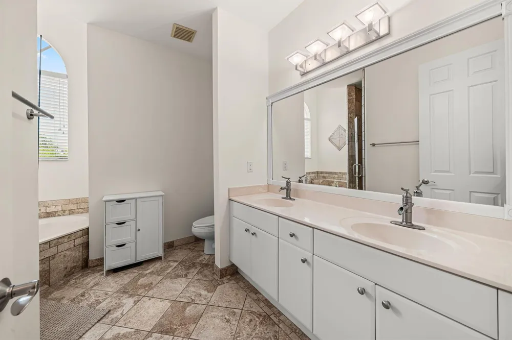 6394 BELLA CIRCLE #1004 Boynton Beach, FL 33437