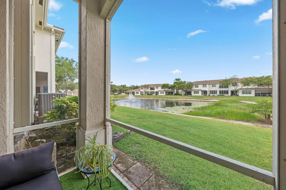 6394 BELLA CIRCLE #1004 Boynton Beach, FL 33437