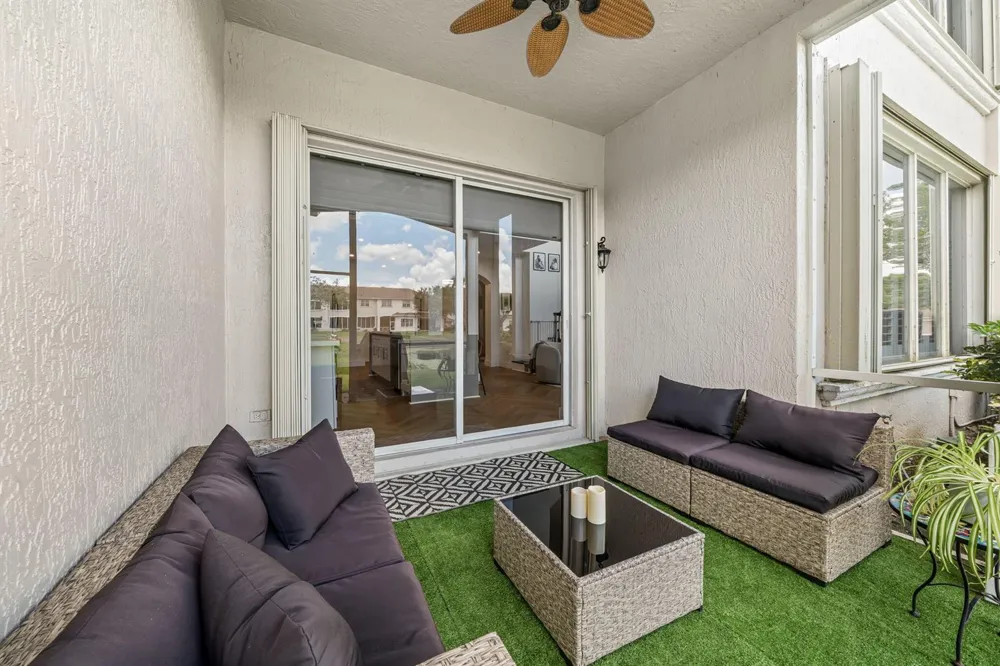 6394 BELLA CIRCLE #1004 Boynton Beach, FL 33437