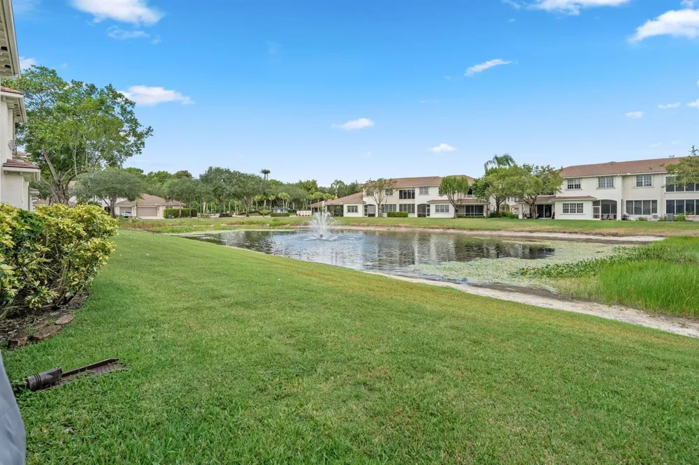 6394 BELLA CIRCLE #1004 Boynton Beach, FL 33437