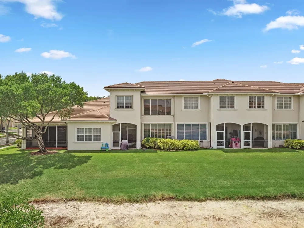 6394 BELLA CIRCLE #1004 Boynton Beach, FL 33437