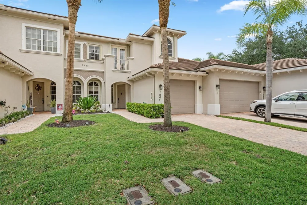 6394 BELLA CIRCLE #1004 Boynton Beach, FL 33437