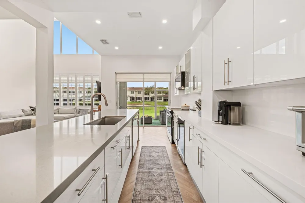 6394 BELLA CIRCLE #1004 Boynton Beach, FL 33437