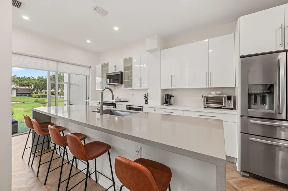 6394 BELLA CIRCLE #1004 Boynton Beach, FL 33437