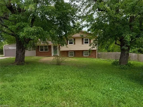 109 Dewsberry Road