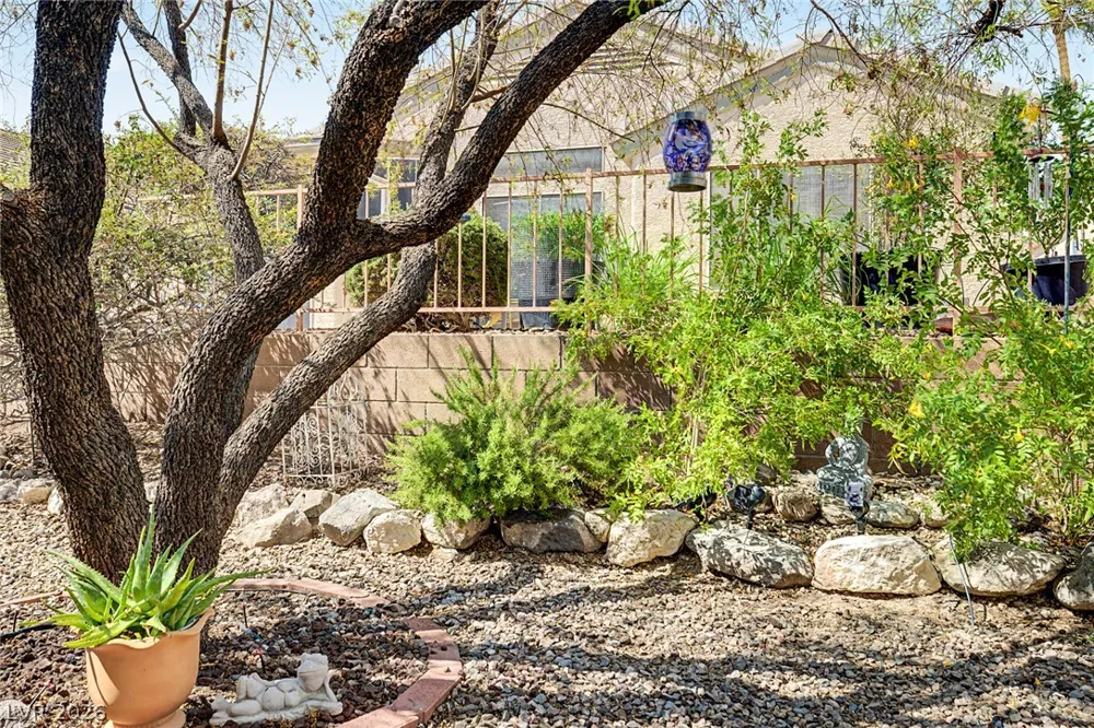 1989 High Mesa Drive Henderson, NV 89012