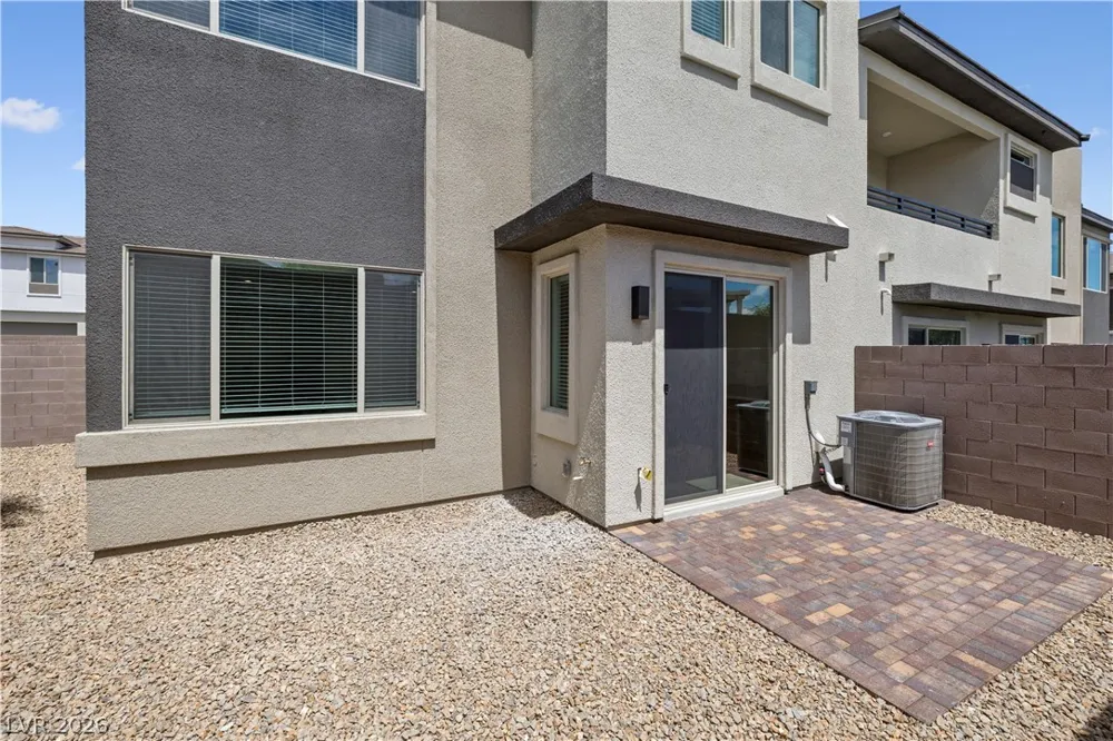 11977 Angle Cliff Avenue Las Vegas, NV 89138