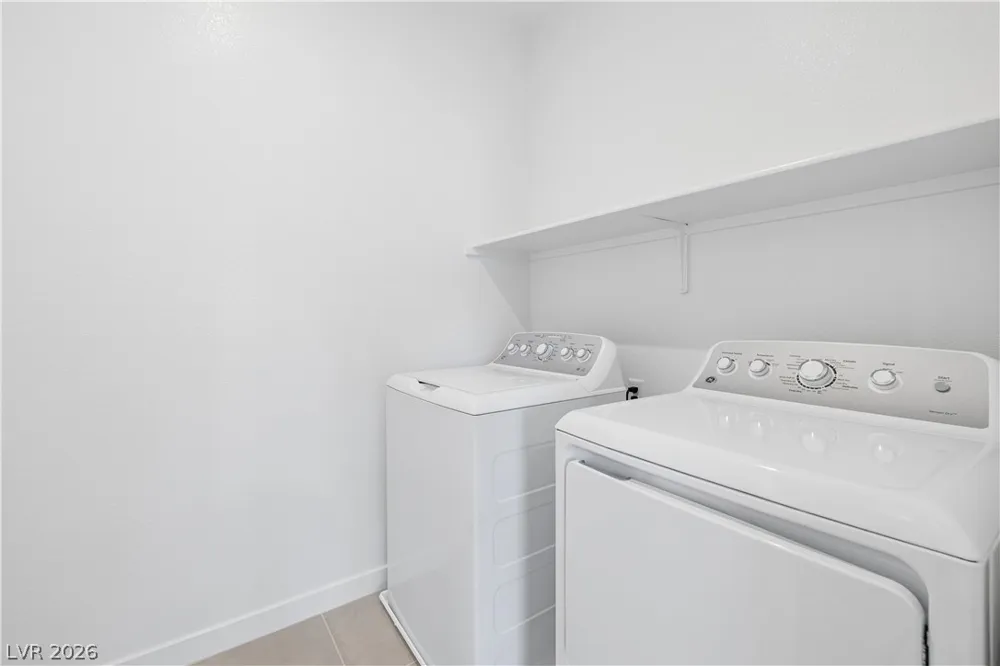 11977 Angle Cliff Avenue Las Vegas, NV 89138