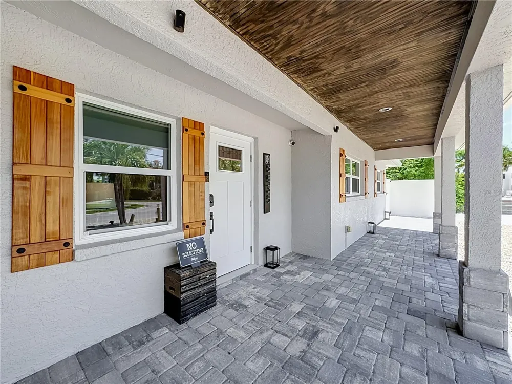 6835 GEORGIA AVENUE Bradenton, FL 34207