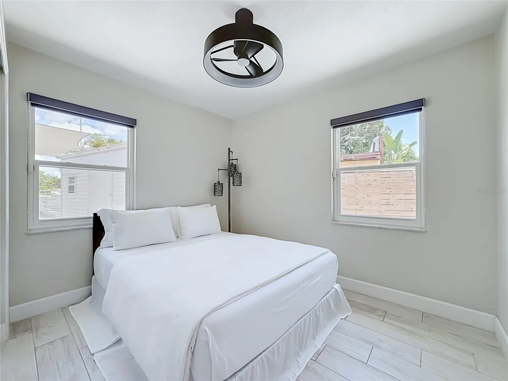 6835 GEORGIA AVENUE Bradenton, FL 34207