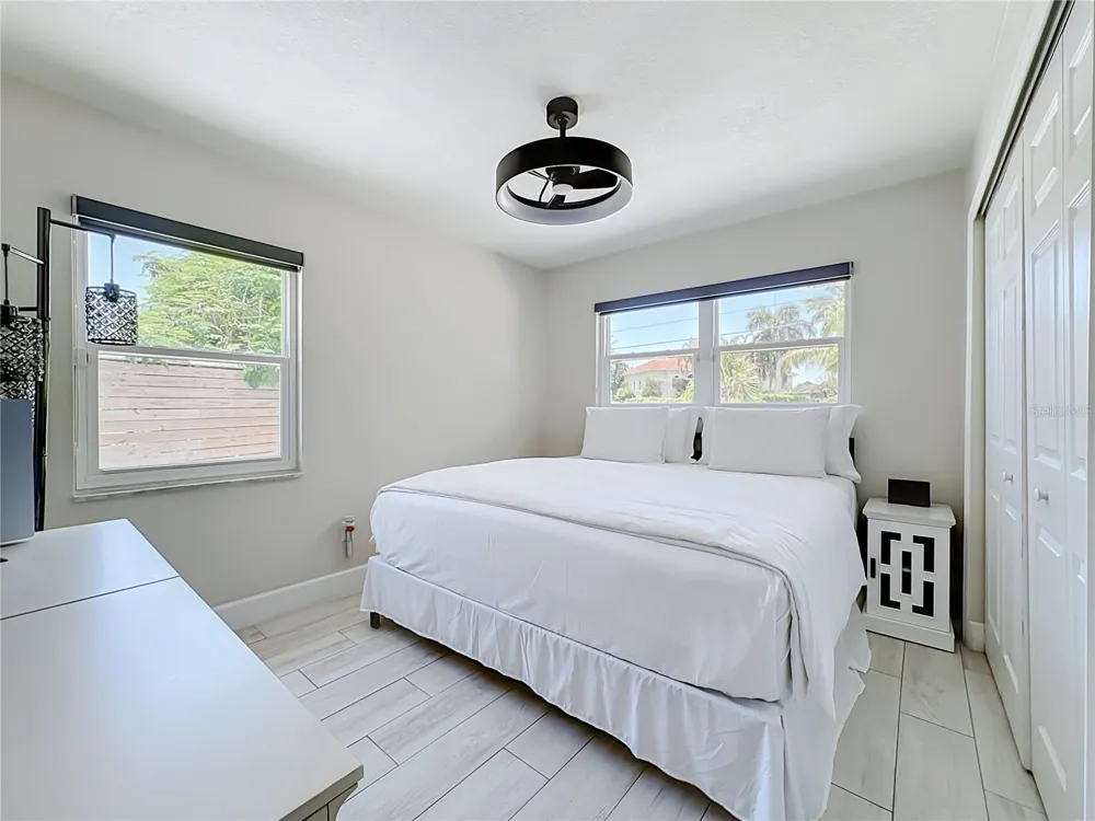 6835 GEORGIA AVENUE Bradenton, FL 34207