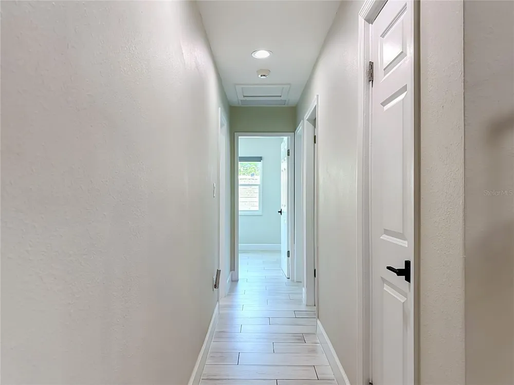 6835 GEORGIA AVENUE Bradenton, FL 34207