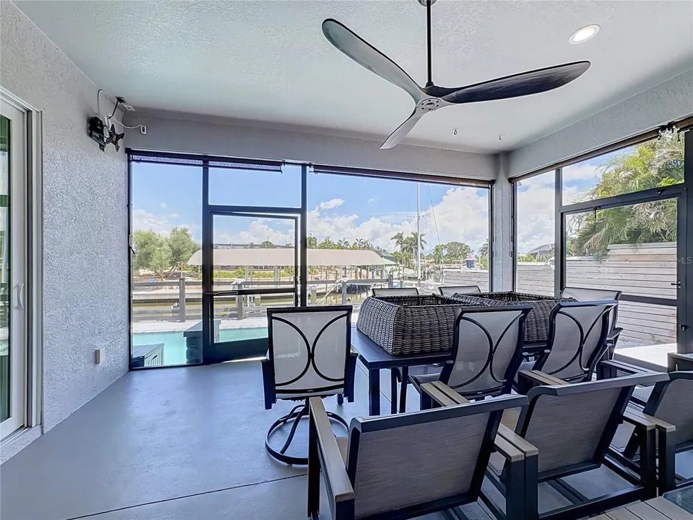 6835 GEORGIA AVENUE Bradenton, FL 34207