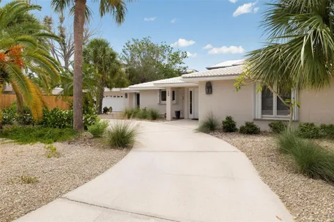708 GARFIELD DRIVE