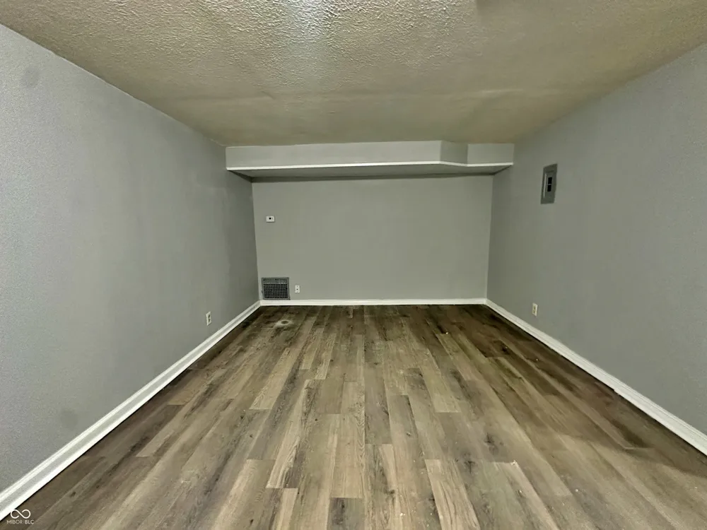 6262 Eastridge Drive #100 Indianapolis, IN 46219