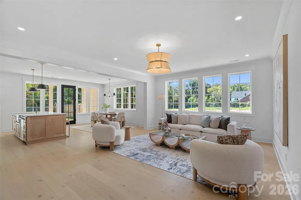 2900 Dogwood Avenue Charlotte, NC 28206