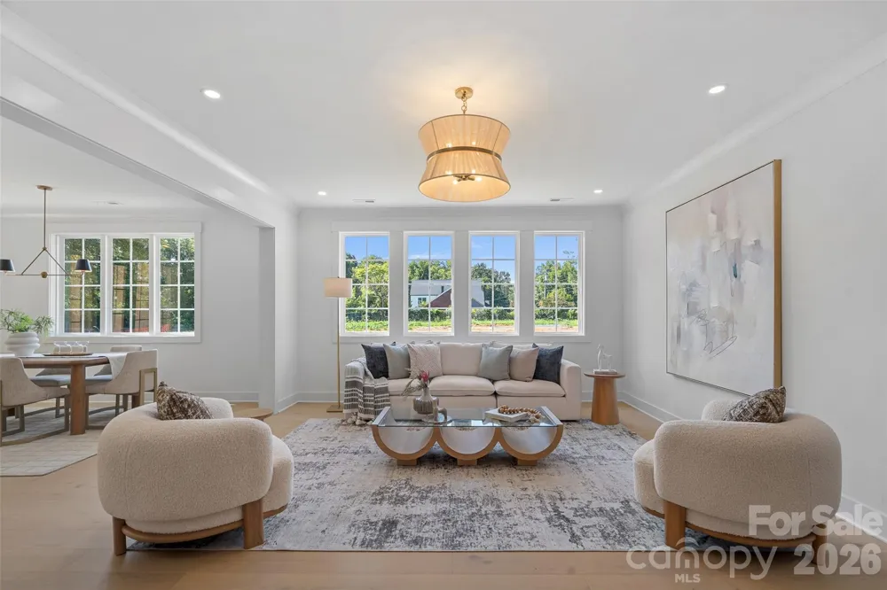 2900 Dogwood Avenue Charlotte, NC 28206