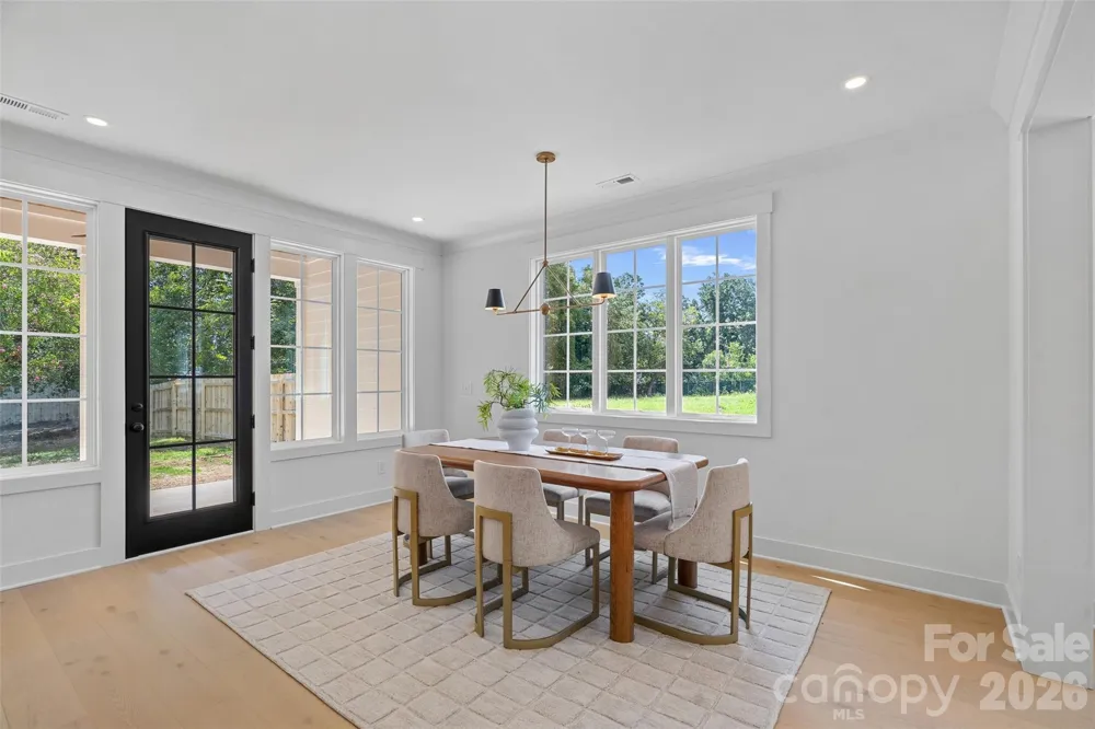 2900 Dogwood Avenue Charlotte, NC 28206
