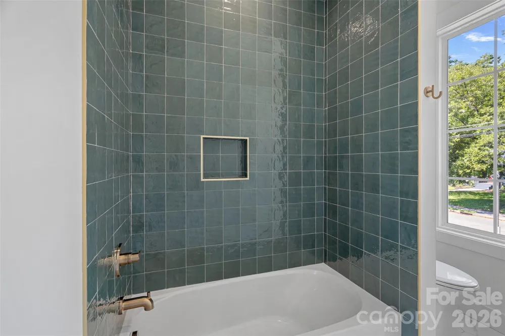 2900 Dogwood Avenue Charlotte, NC 28206