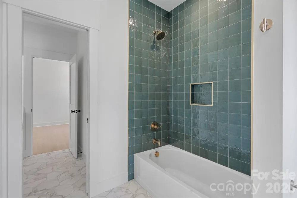 2900 Dogwood Avenue Charlotte, NC 28206