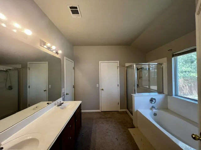713 Ranchero Road Leander, TX 78641