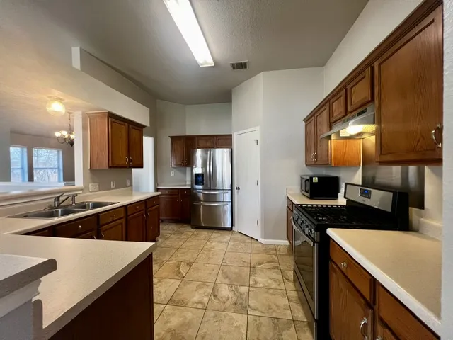 713 Ranchero Road Leander, TX 78641