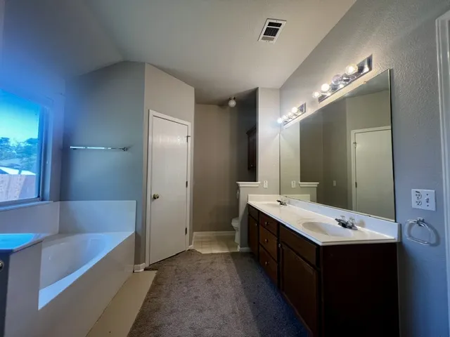 713 Ranchero Road Leander, TX 78641