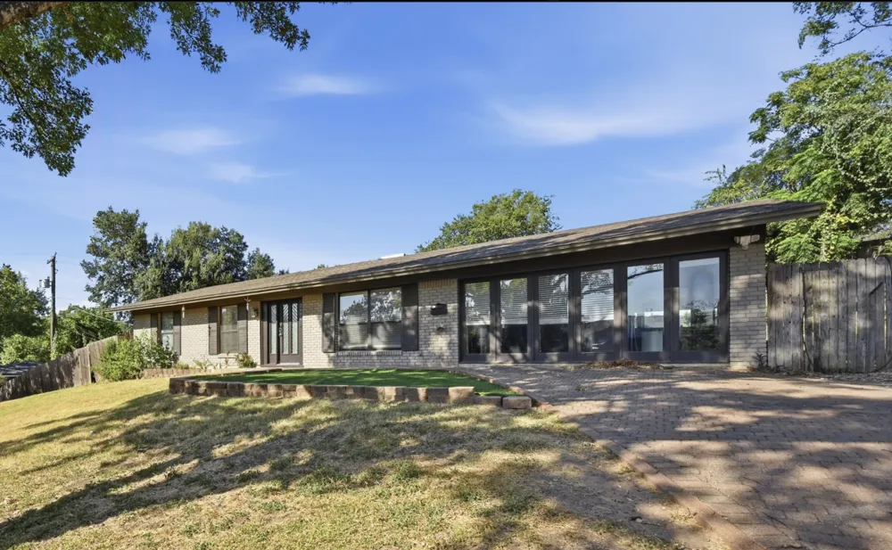 2600 Oakhaven Drive Austin, TX 78704
