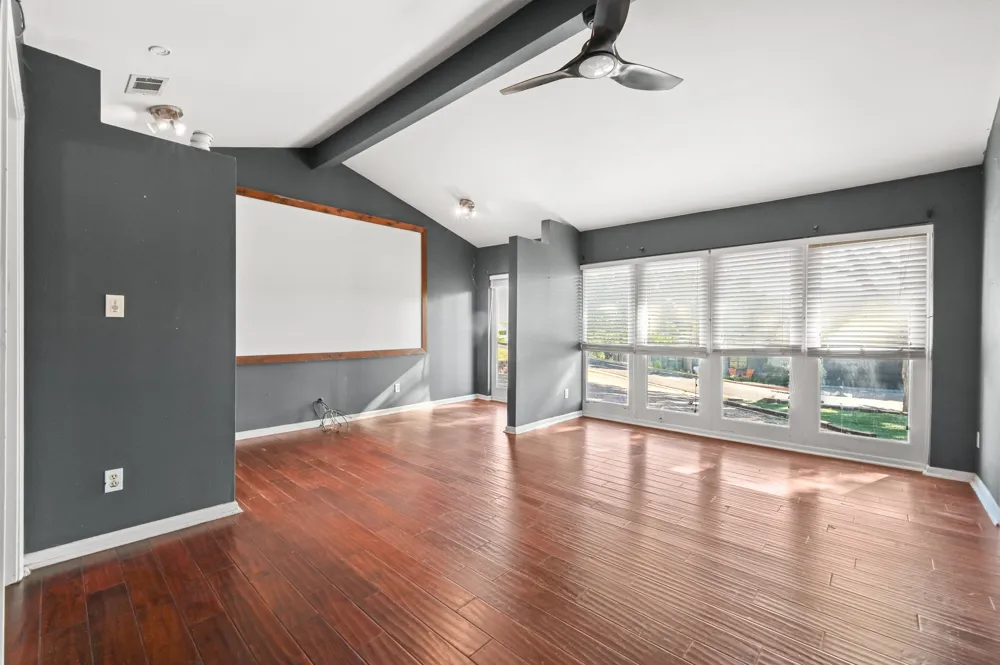 2600 Oakhaven Drive Austin, TX 78704