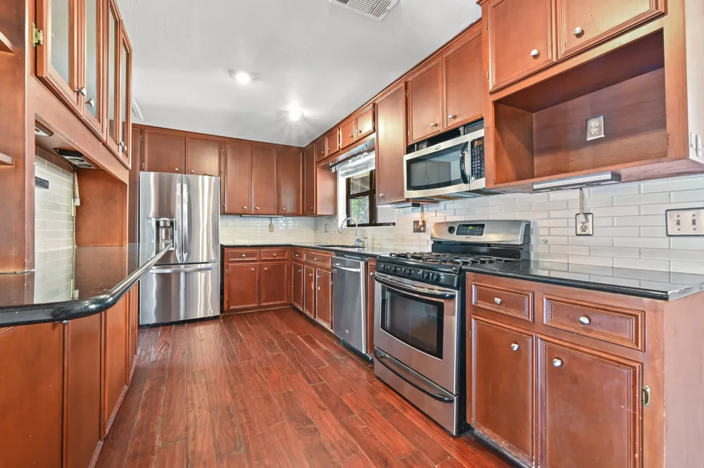 2600 Oakhaven Drive Austin, TX 78704